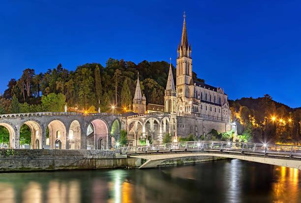 T1 Bis Cosy Proche Gare Appartement Lourdes Buitenkant foto